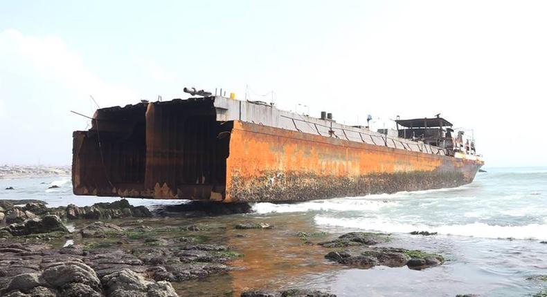 Another oil tanker vessel splits into two at Tema Port