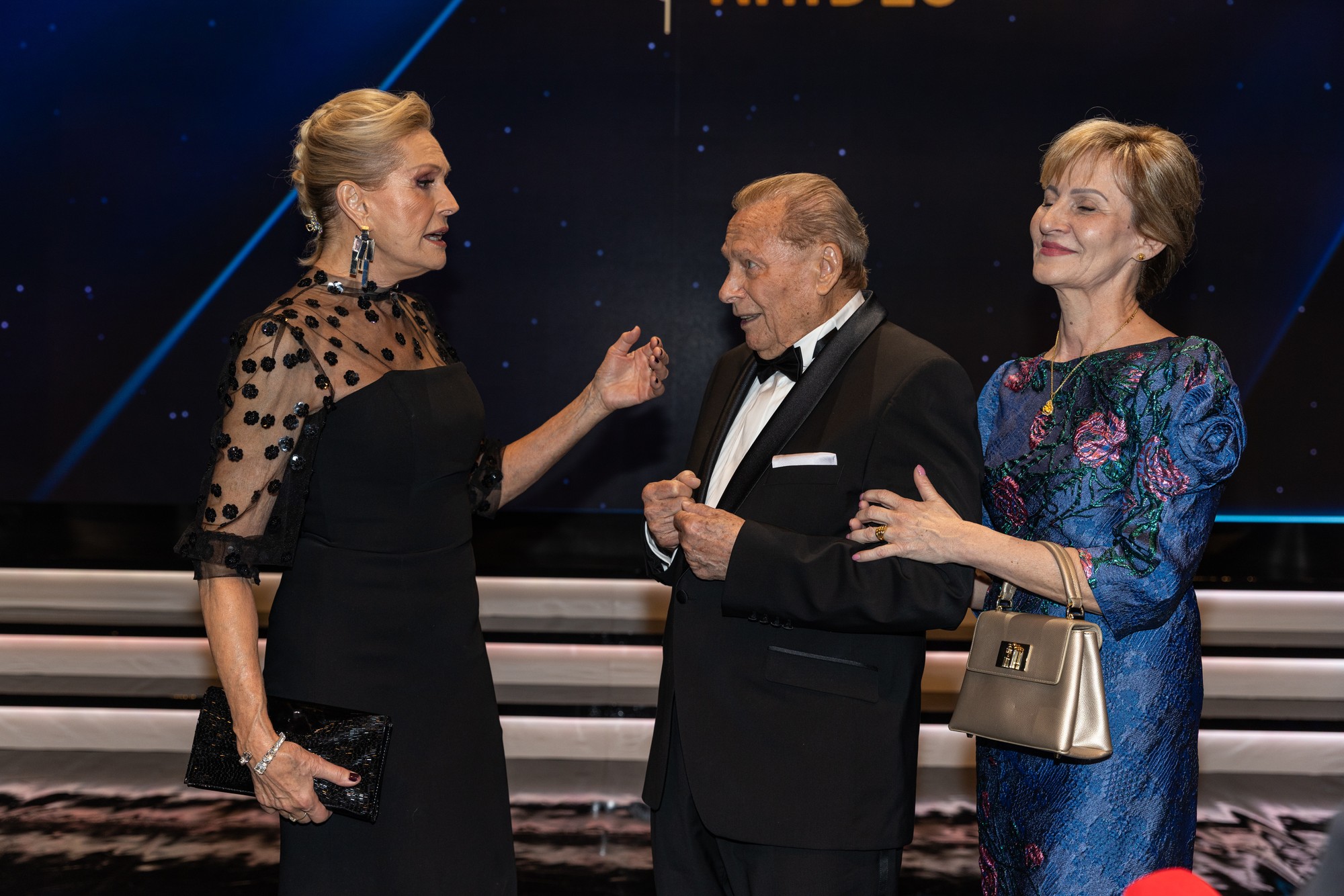 Krištáľové krídlo za rok 2024 - Helena Vondráčková a Rudolf Schuster.