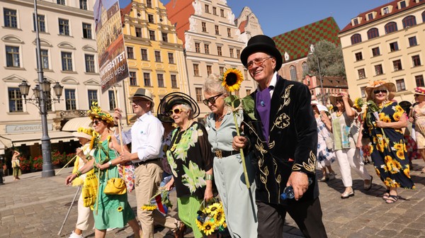 Parada Kapeluszy - od tego wszystko się zaczyna. I trwa ponad miesiąc. 