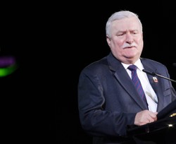Lech Wałęsa: Nawiedzonych wariatów jest wielu
