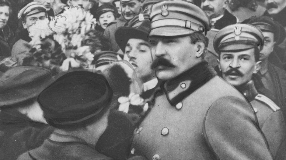 Józef Piłsudski na Dworcu Wiedeńskim w Warszawie w 1916 r.