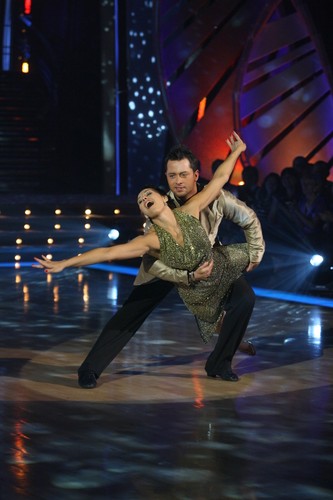 Rumba Anny Popek i Cezarego Olszewskiego nie zachwyciła. Para odpadła z programu