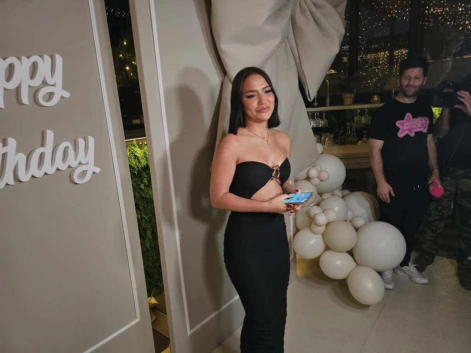 Mladenovićka u provokativnom izdanju