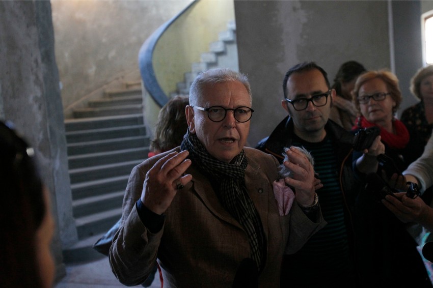 Šta je ovde ljubavno? Dejvid Eliot