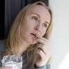 Ukoliko postoji manjak vitamina koji doprinose umoru, najpre treba probati da se oni nadoknade sa ishranom a zatim i sa suplementima