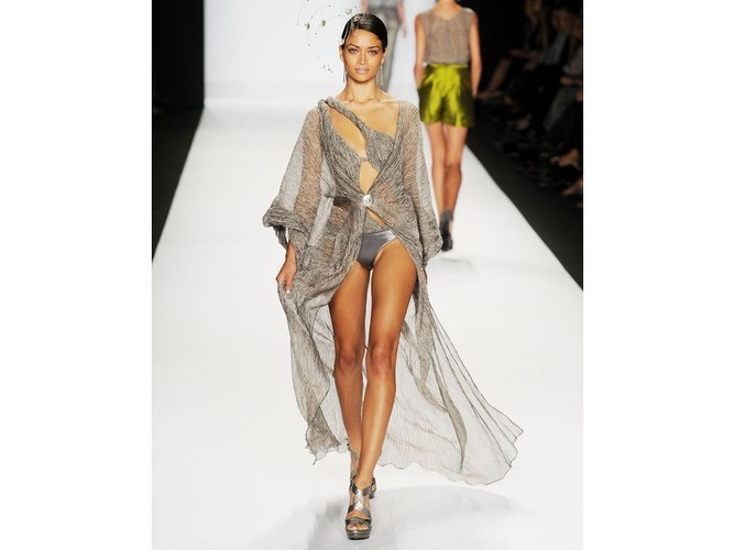 Andy South na Mercedes-Benz Fashion Week Spring 2011