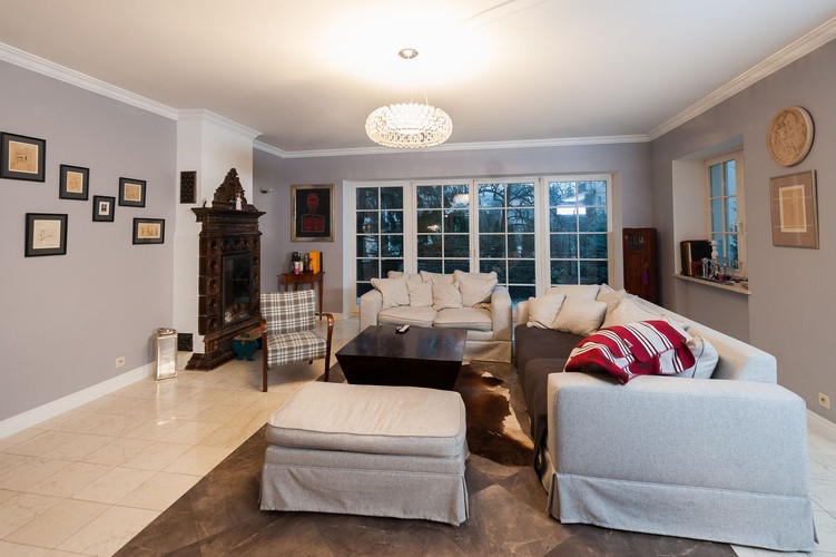 Wnętrze do poprawki: domy gwiazd / dom Odety Moro