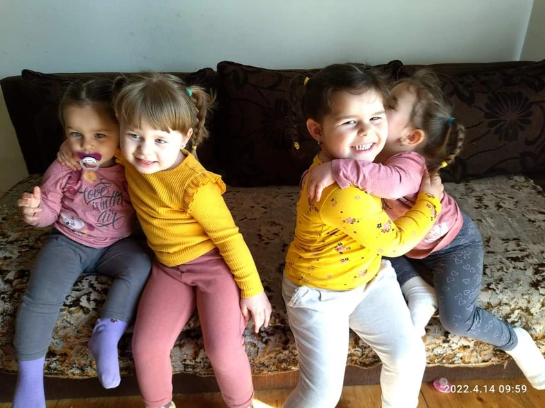 Dva para bliznakinja iz Leskovca