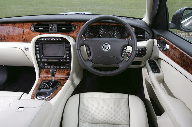 Genewa 2008: Jaguar XJ Portfolio - luksusowa edycja brytyjskiej limuzyny