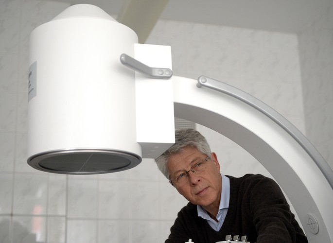 ROZBIJANIE KAMIENI NERKOWYCH METODĄ ESWL