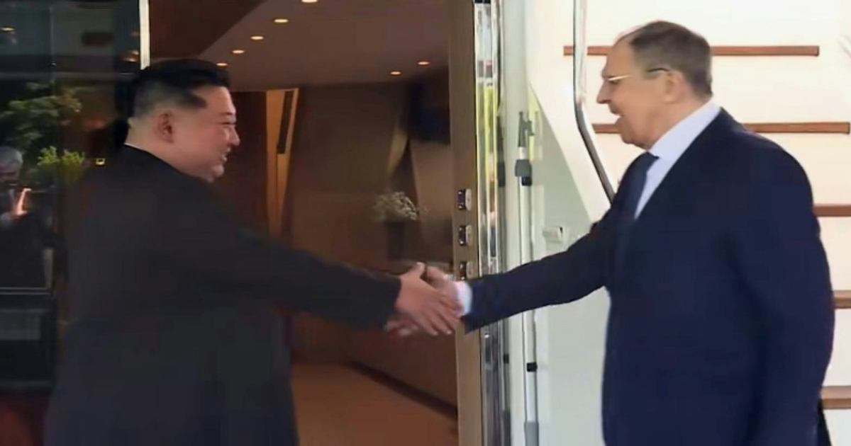 Lavrov reçu par Kim Jong Un : Poutine veut des contacts
