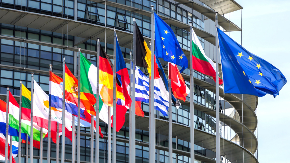 Rozpoznasz flagi wszystkich państw Unii Europejskiej? Sprawdź się!