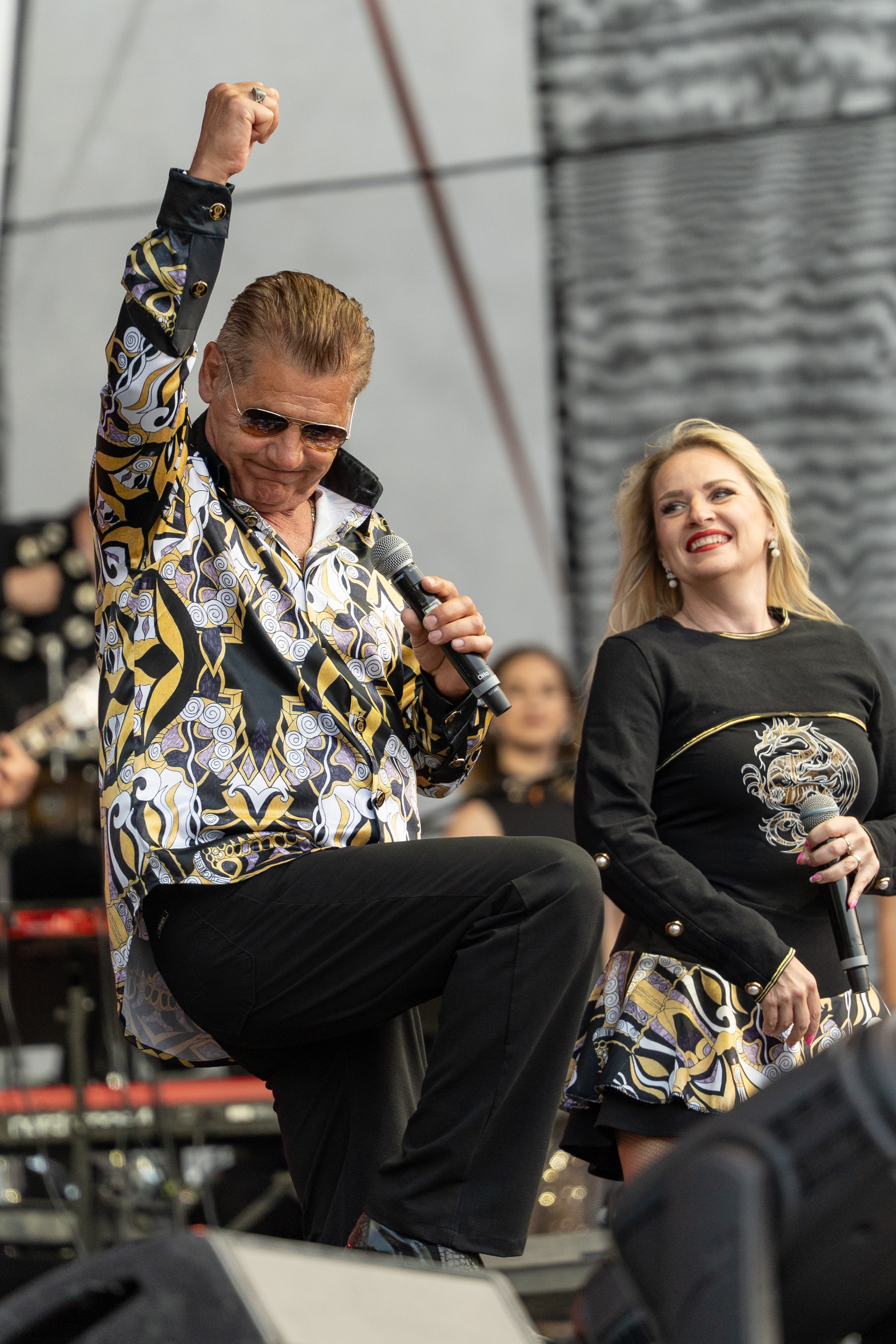 Megakoncert Karol Duchoň 75 v Nitre: Otto Weiter a Petra Maxin.