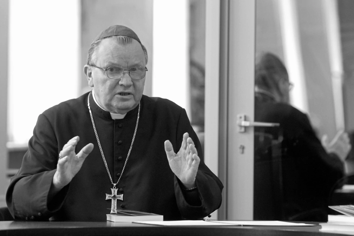  Nie żyje abp Marian Gołębiewski. Watykan nakazał mu żyć w pokucie