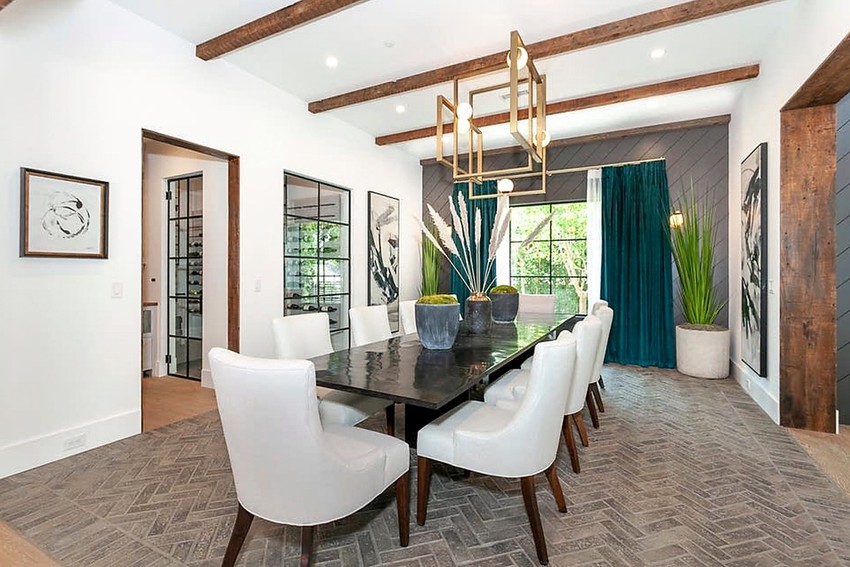 Keli Klarkson, kuča