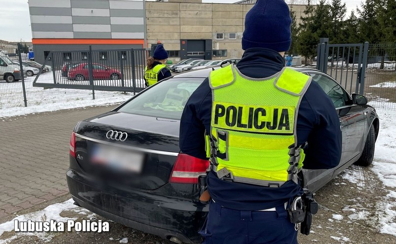 Obowiązkowa opłata zależna od pensji w 2025 roku. Ile zapłacą kierowcy? Oto zmiany