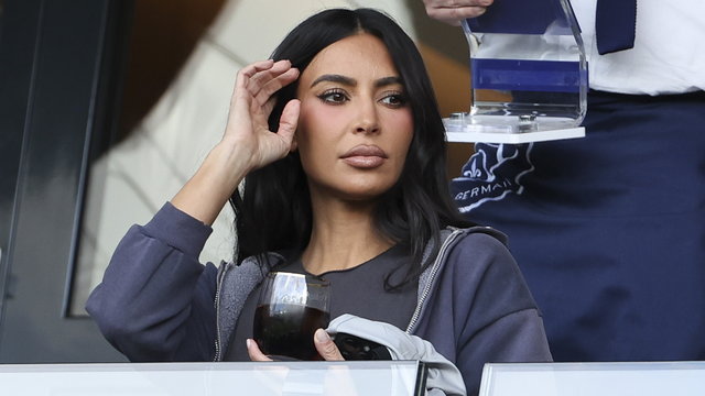 A PSG drukkerei ki akarják tiltani Kim Kardashiant a meccsekről, mert szerintük balszerencsét hoz