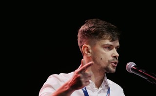 Kołodziejczak: Najwięksi deweloperzy powinni oddawać 20 proc. mieszkań na lokale komunalne