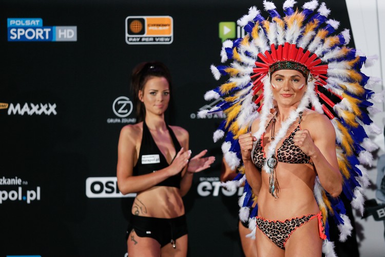 Show Ewy Brodnickiej. W takim stroju nasza mistrzyni zaprezentowała się przed walką