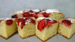 Ten przepis na ciasto truskawkowe to prawdziwy hit. Zawsze wychodzi puszyste