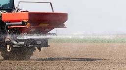 opzz ostrzega przed wyłączeniem nawozów z cbam. chodzi o żywności i niezależność europy