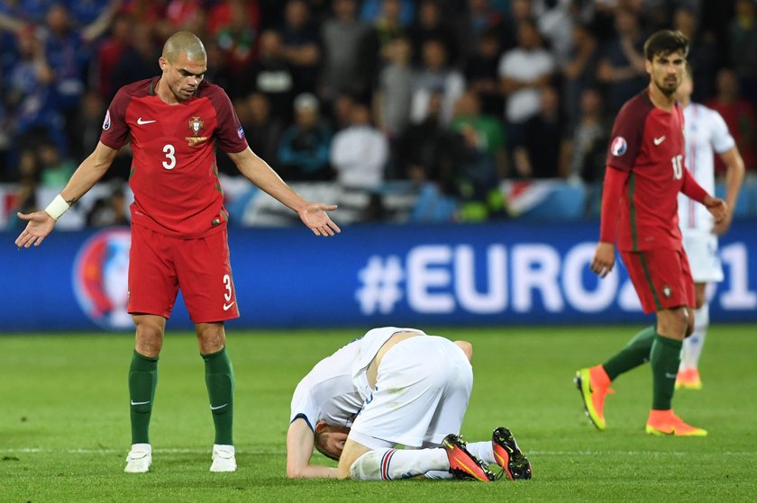 Pepe znów to zrobił, zobacz zwierzęcy faul Portugalczyka! WIDEO