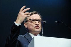 "Ryzykowny ruch", "ostatnia deska ratunku". Politycy o zmianie nazwy partii Ziobry