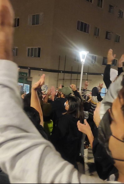  "Aresztowano niektórych sąsiadów. Przez głośniki grozili rozstrzelaniem wszystkich protestujących"/ fot. redakcja Holod