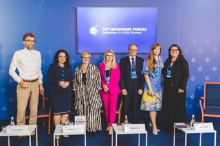 Kobiety powinny mieć równe szanse i zarabiać tyle samo. Pomaga wsparcie pracodawców