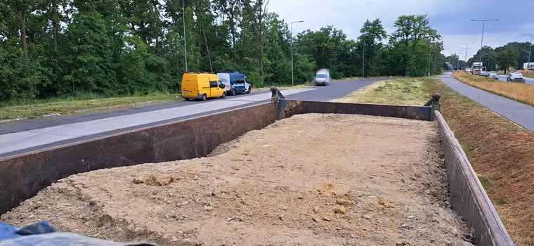 Inspektorzy nałożyli cztery mandaty i przekazali kierowcę policji. Zaczęło się niewinnie