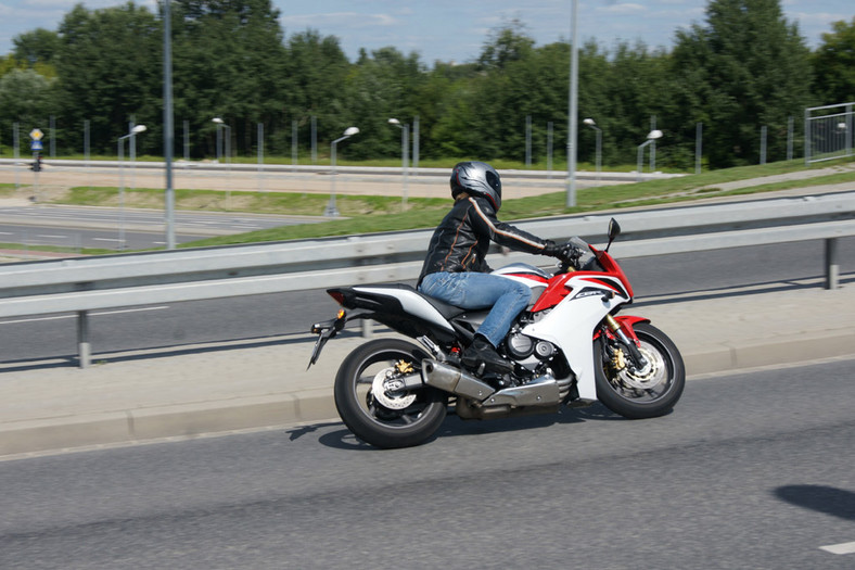 Honda CBR 600F: udany powrót kultowego ścigacza