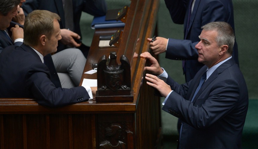 Premier Donald Tusk tłumaczył się z afery podsłuchowej