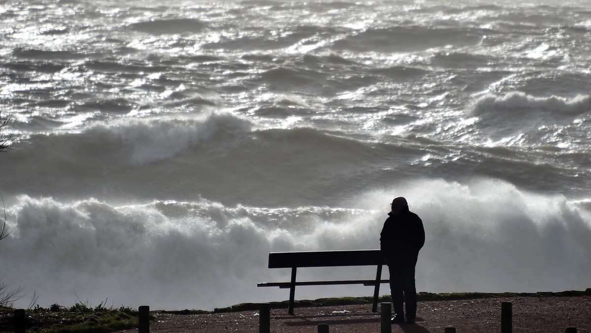 FRANCE-WEATHER-WAVE-WIND