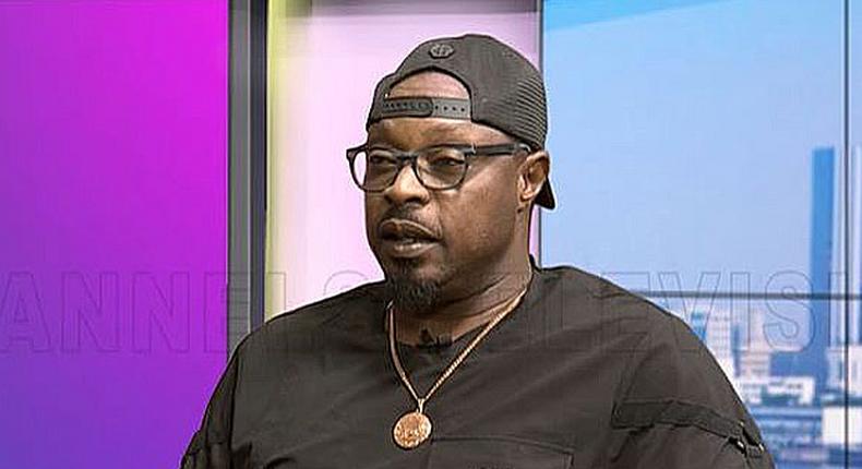 Hip Hop icon Eedris Abdulkareem captured the sneaky lecturer on tape attempting to take advantage of the student and the lecturer promised never to harass any student again. [ChannelsTV]