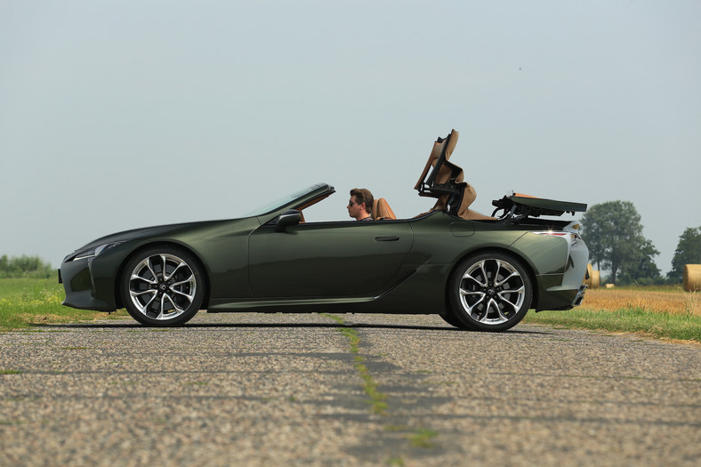 Lexus LC 500 Convertible (2021)