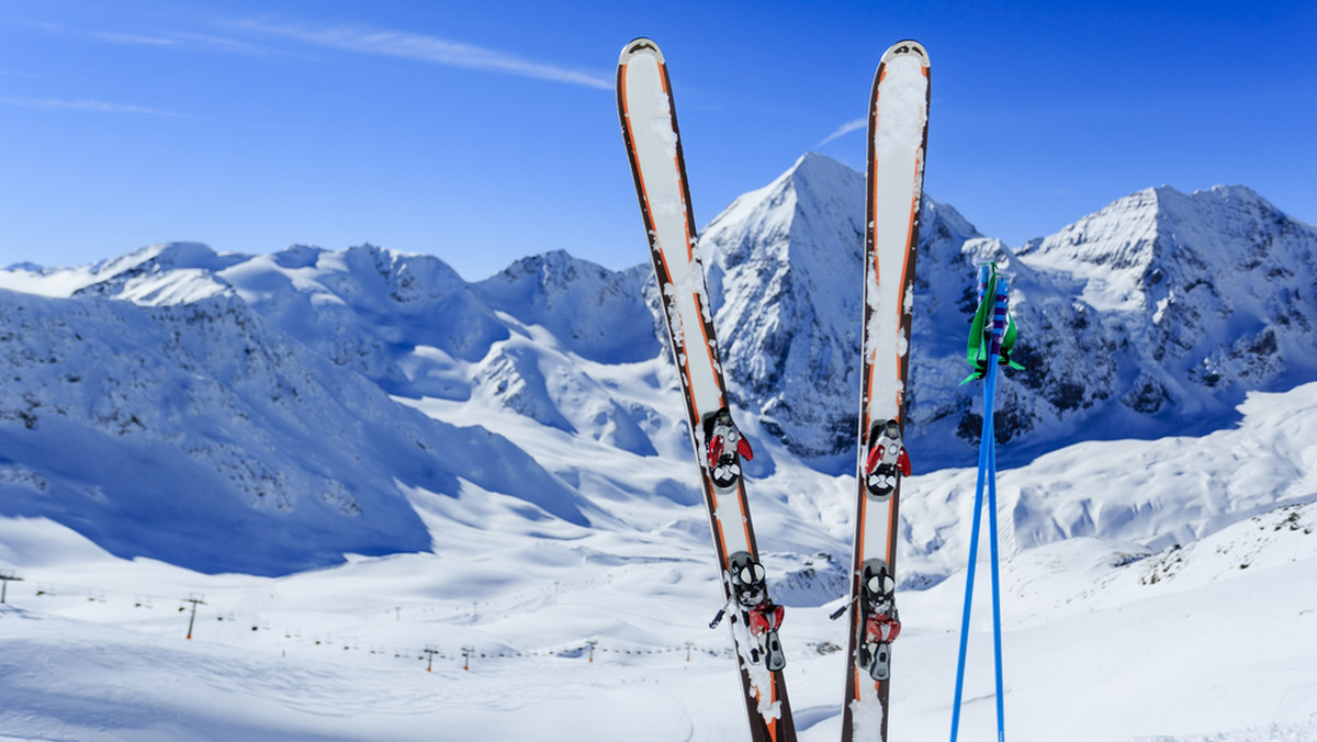 Tylko cztery osoby zdały w bieżącym sezonie zimowym egzamin na ratownika narciarskiego. Zawód ten funkcjonuje od roku, nie ma jednak zbyt wielu chętnych na jego wykonywanie – twierdzą ratownicy górscy, którzy organizują kursy i egzaminy na ratowników narciarskich.