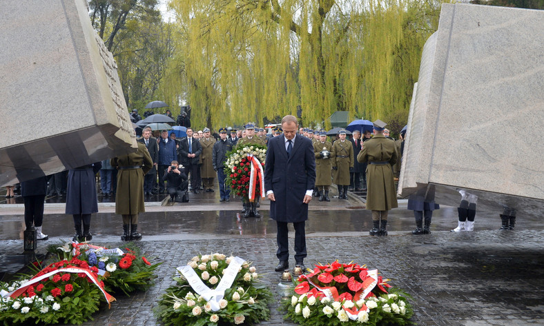 Premier Tusk wziął udział w uroczystościach na Powązkach.