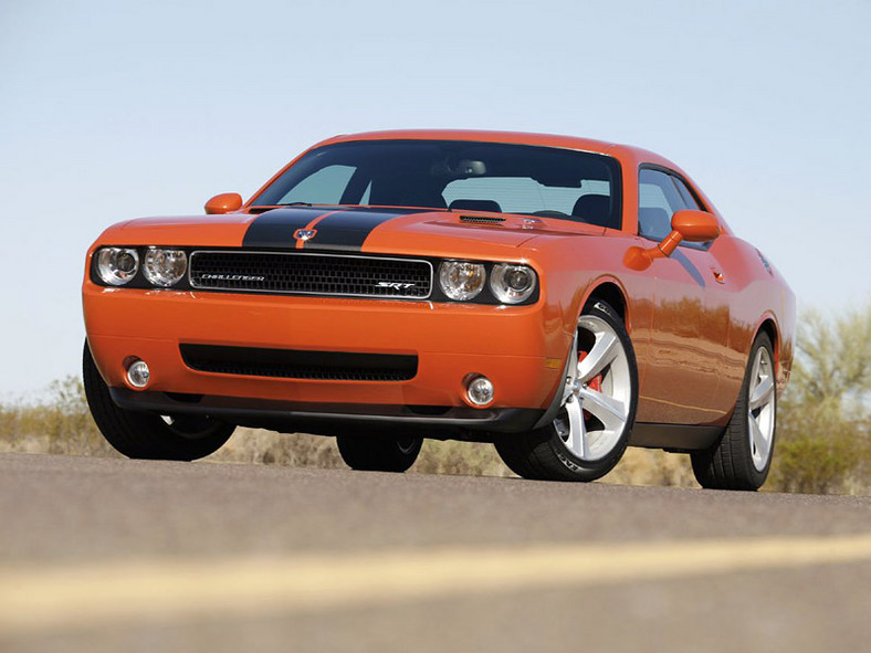 Chicago 2008: Dodge Challenger SRT8 w akcji (video)