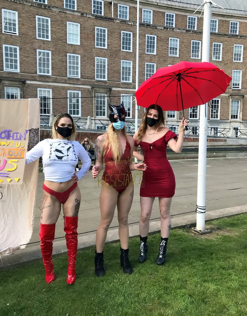 Tancerki erotyczne protestują przeciwko likwidacji klubów gogo w Bristolu