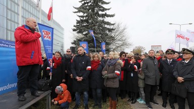 Związkowcy w LOT: jesteśmy nastawieni na pokojowe zakończenie sporu w spółce