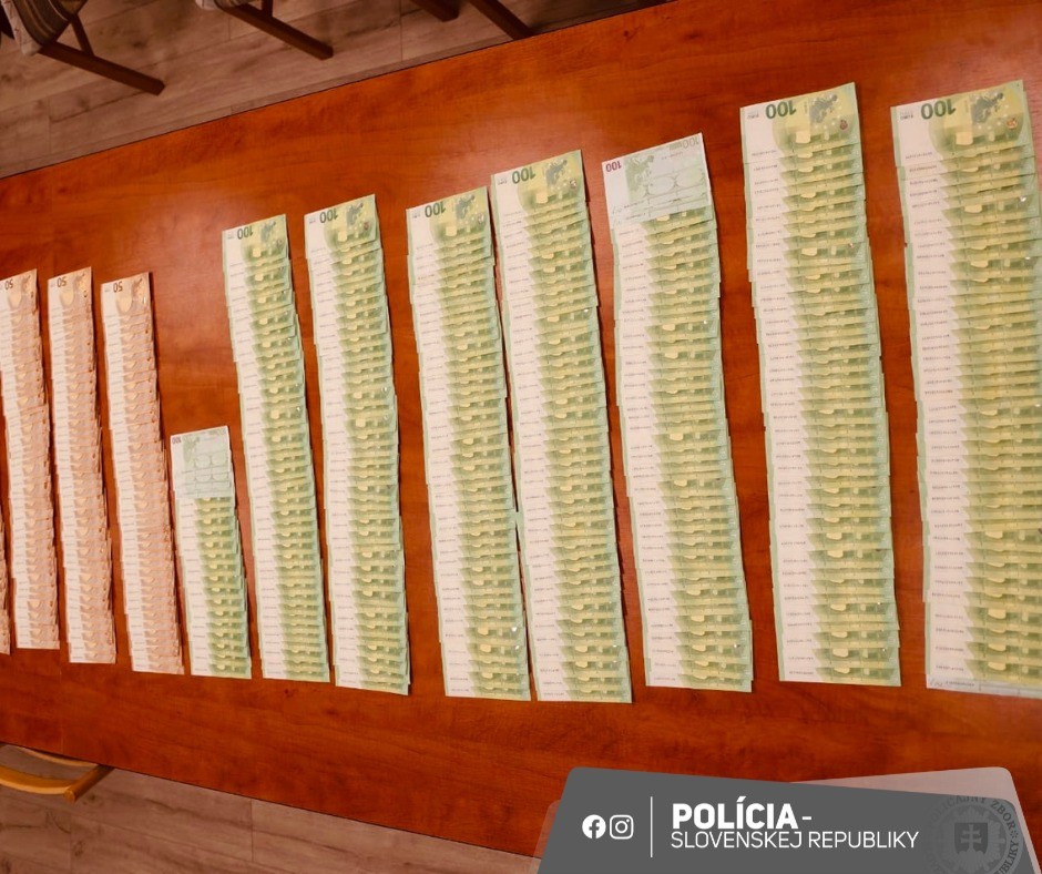 Polícia zadržala starostu priamo pri preberaní úplatku. 