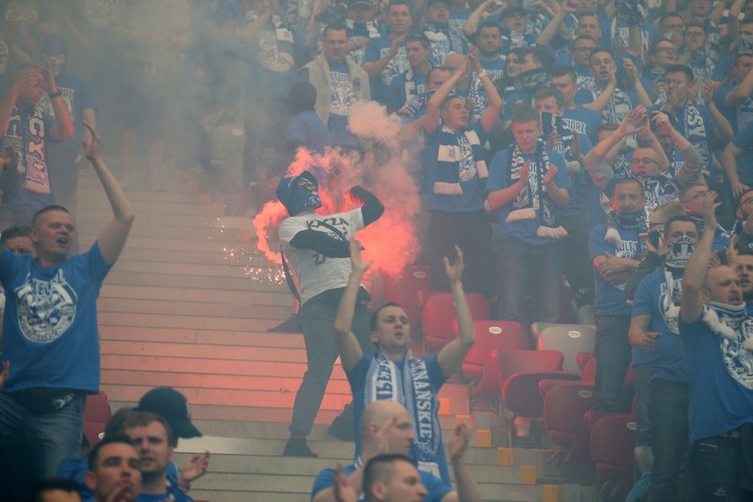 Finał Pucharu Polski – pseudokibice zdemolowali stadion. Są zarzuty!