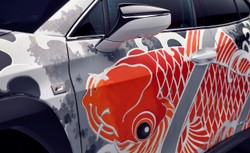 600 tys. zł za tatuaż. Lexus ujawnił pierwszy wytatuowany samochód