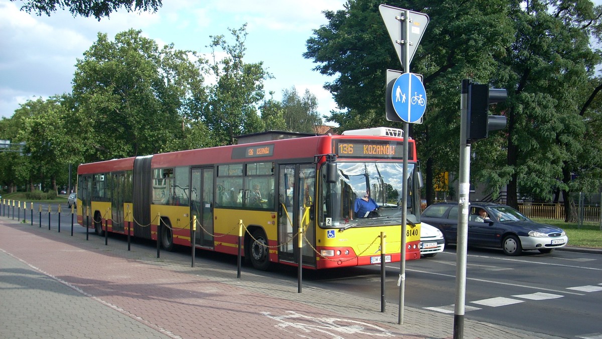 Wrocławscy urzędnicy planują kolejną rewolucję komunikacyjną w centrum miasta. Chcą doprowadzić do ograniczenia potoku samochodów na przeciążonej dziś trasie W-Z i wprowadzić tam po jednym pasie ruchu. Zamierzają też zlikwidować przejście podziemne na ulicy Świdnickiej i wyprowadzić ruch pieszych na ulicę.