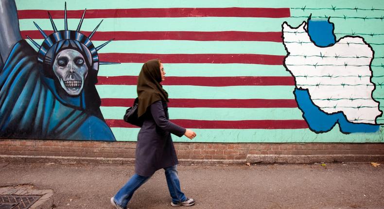 iran anti-us mural
