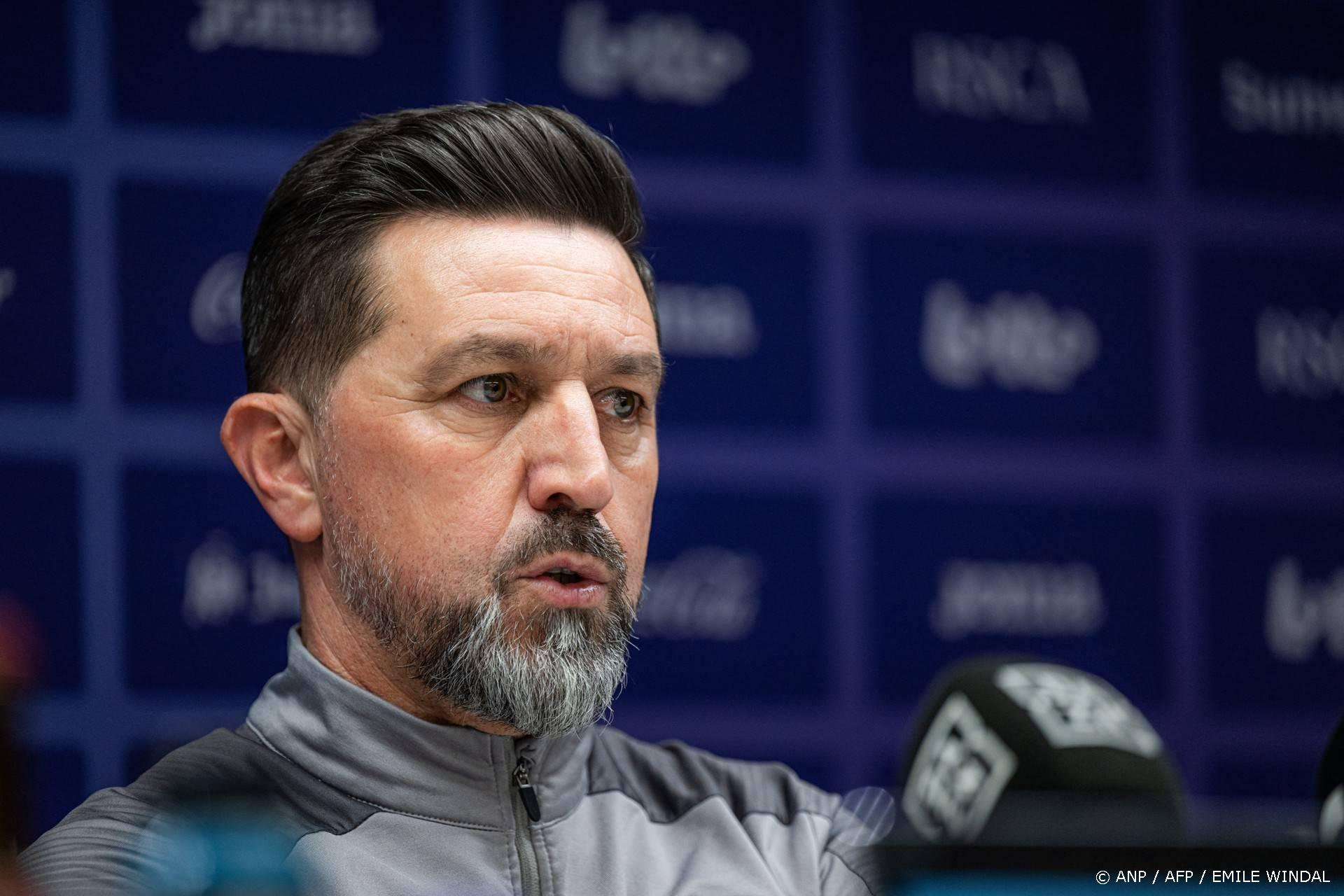 Één zege in zeven duels: Anderlecht zet trainer Hasi op straat