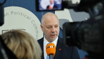 Bułgarski rząd posłuchał niezadowolonej ulicy. Dymisja tuż przed wprowadzeniem euro