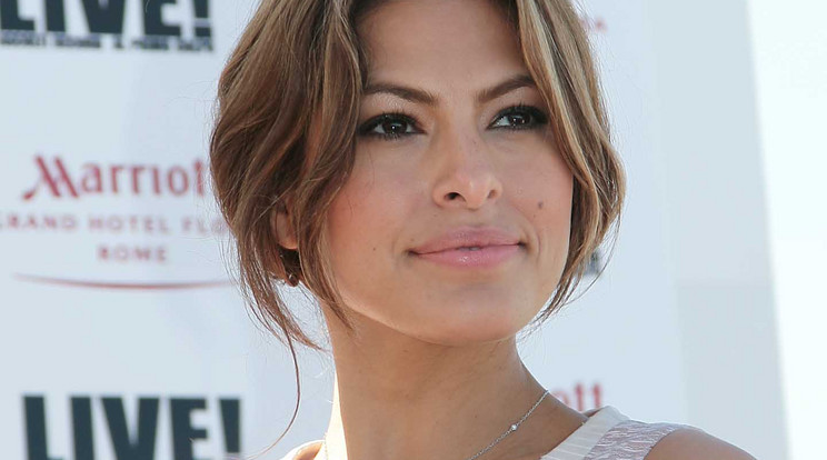 Eva Mendes 46. életévét tölti idén, mégis letagadhatna pár évet a korából / Fotó: Northfoto