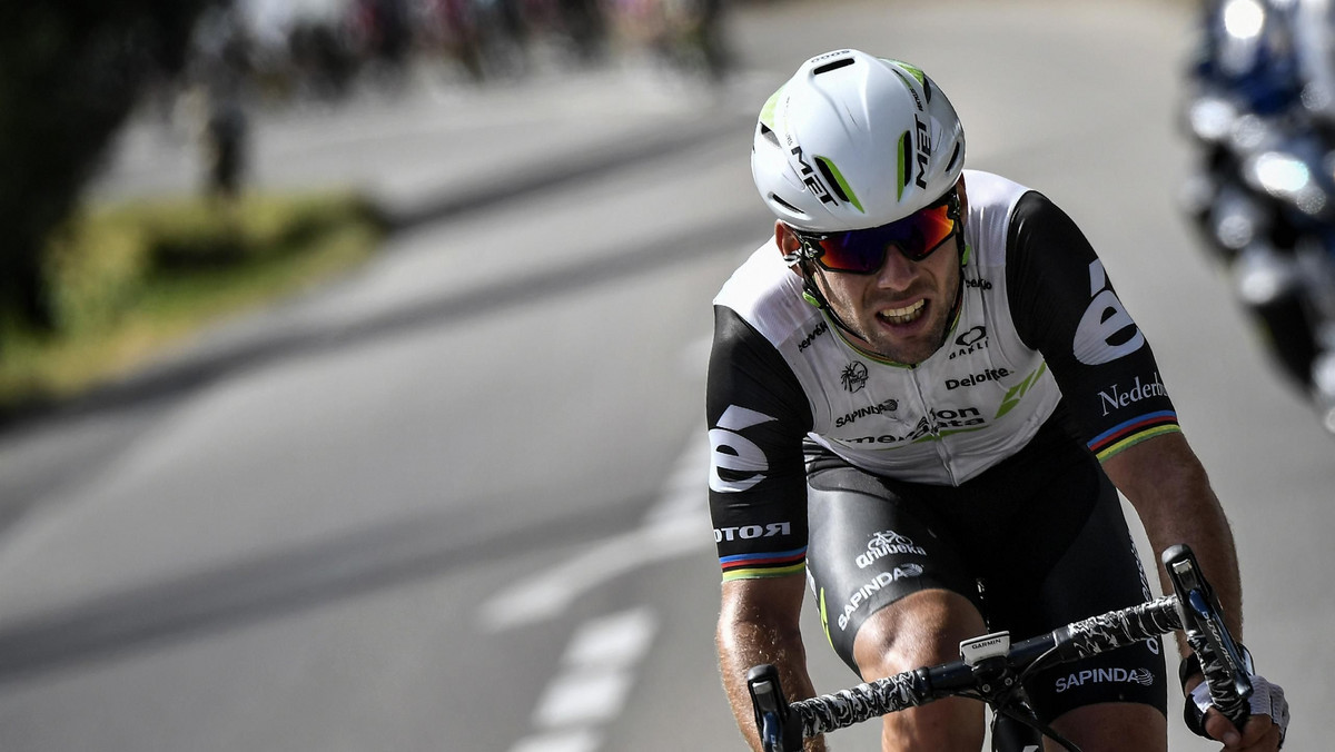 Mark Cavendish (Dimension Data) wygrał po finiszu z peletonu 14. etap Tour de France. Dla Manx Missile’a to czwarte zwycięstwo w tegorocznej edycji wyścigu i łącznie 30. w Wielkiej Pętli. Na drugim miejscu linię mety minął Alexander Kristoff (Katiusza), a trzeci był Peter Sagan (Tinkoff). W czołówce klasyfikacji generalnej nie zaszły żadne zmiany. Liderem wciąż jest Chris Froome (Sky).