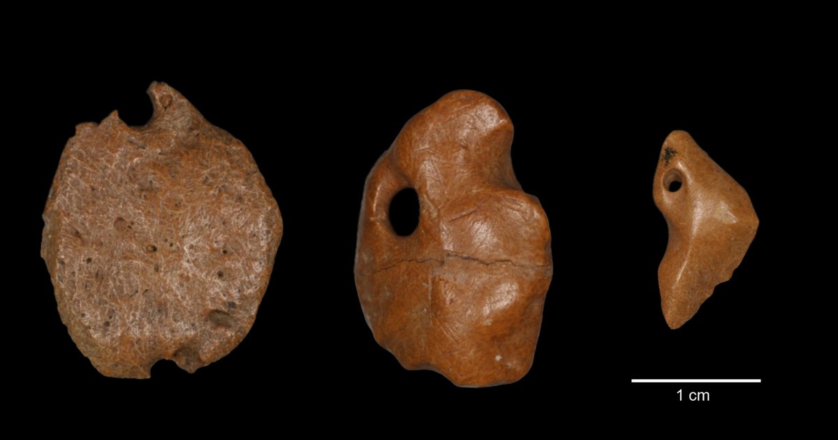 27,000-year-old pendants crafted from the skin of extinct giant sloths